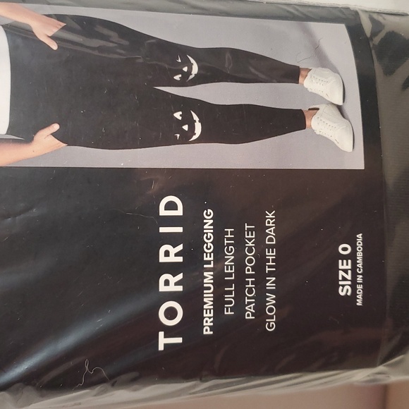 ❤️NWT VINTAGE TORRID LEGGING - GLOW IN THE DARK HALLOWEEN JACK O LANTERN POCKETS - Picture 6 of 11